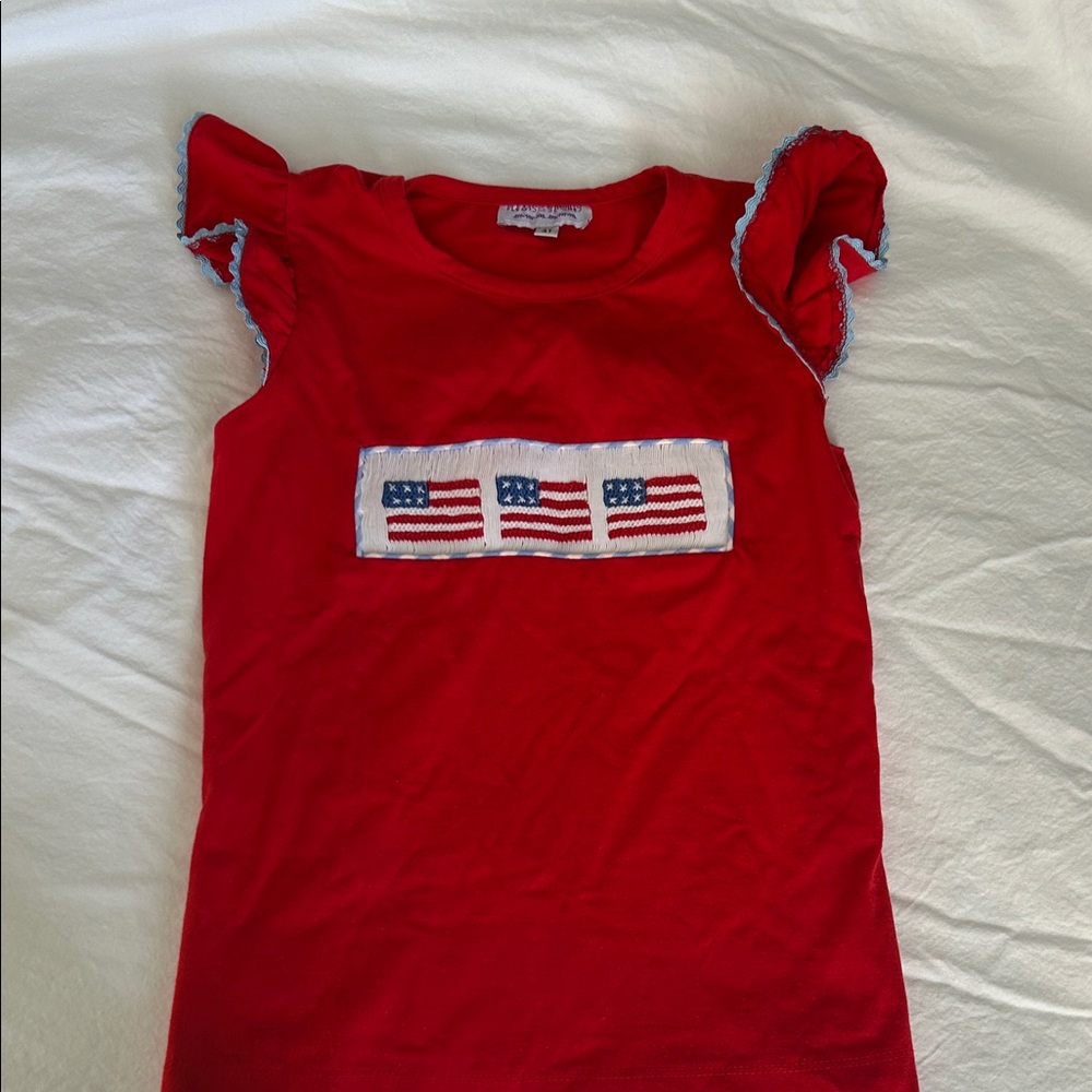 Smocked flag ruffle sleeve shirt